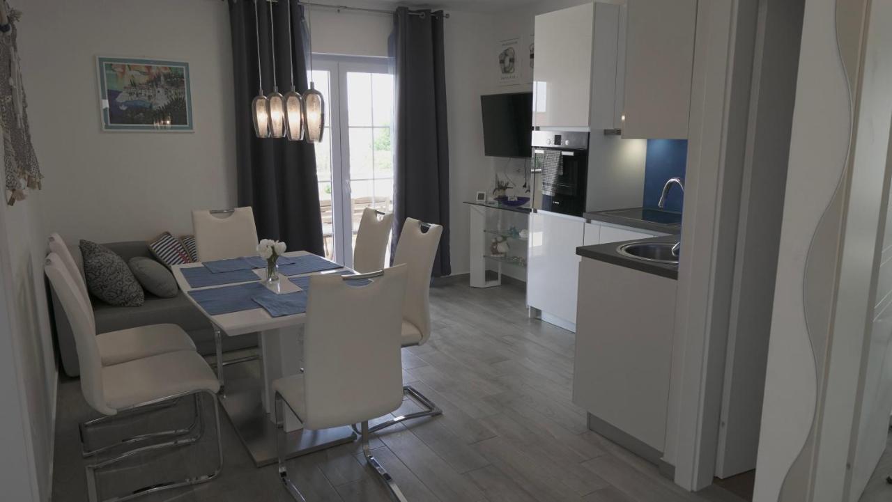 Apartments Bestak Krk Town Eksteriør bilde