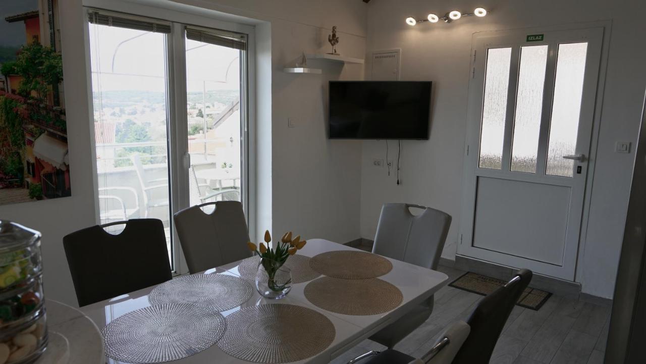 Apartments Bestak Krk Town Eksteriør bilde